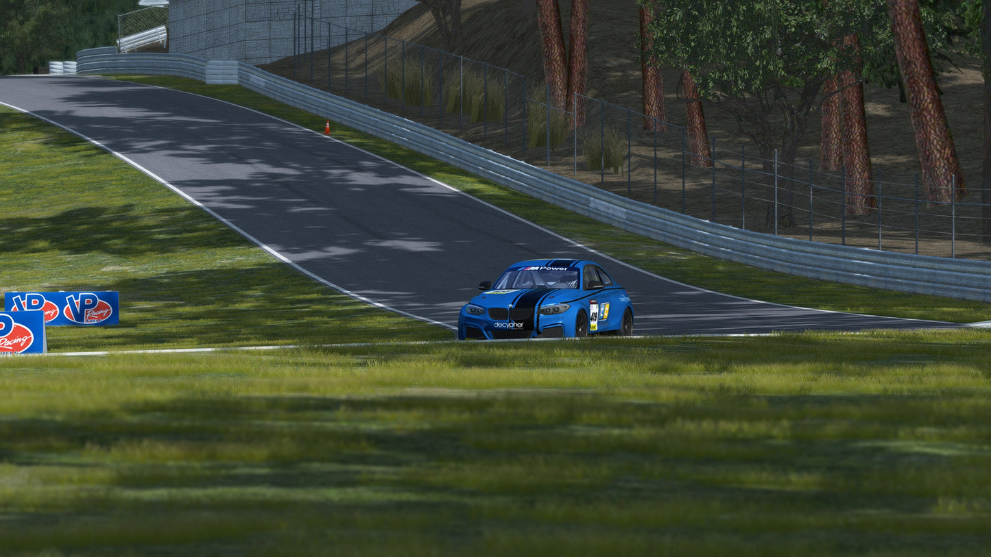 BMW M235i Racing